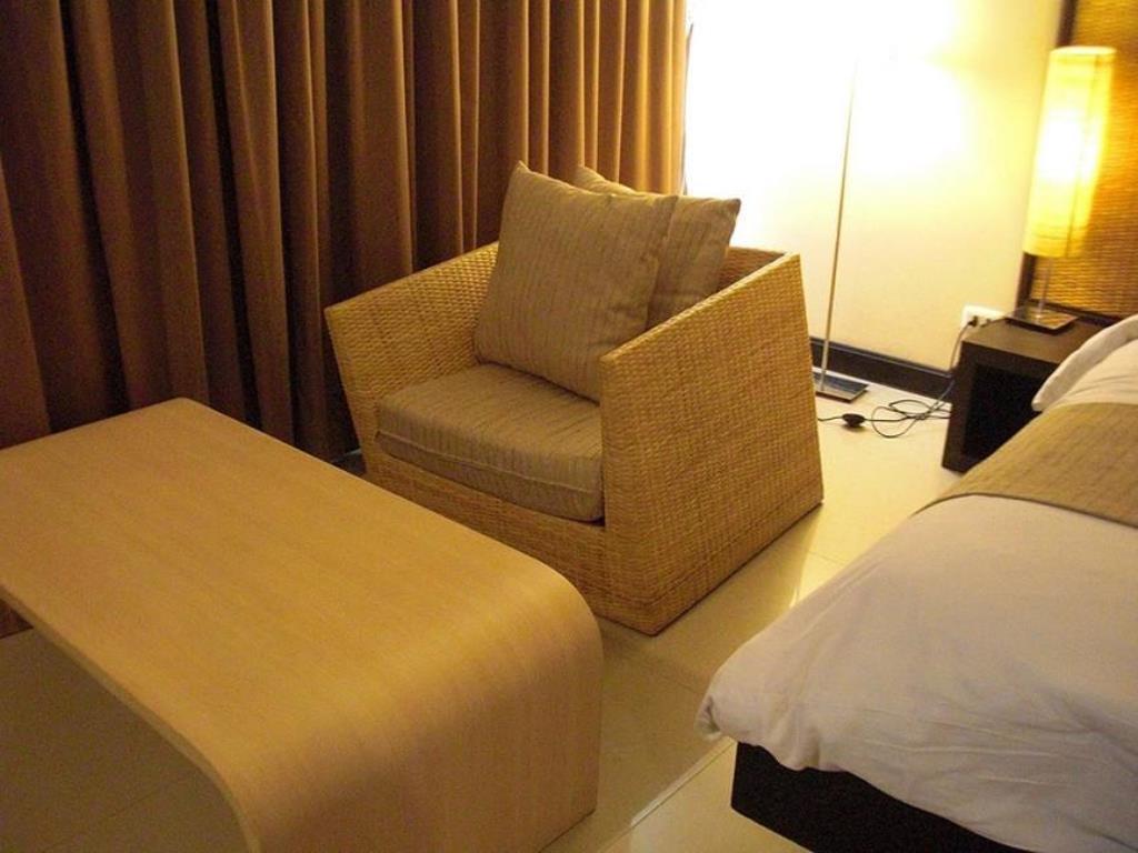 Swutel Hotel Бангкок Экстерьер фото